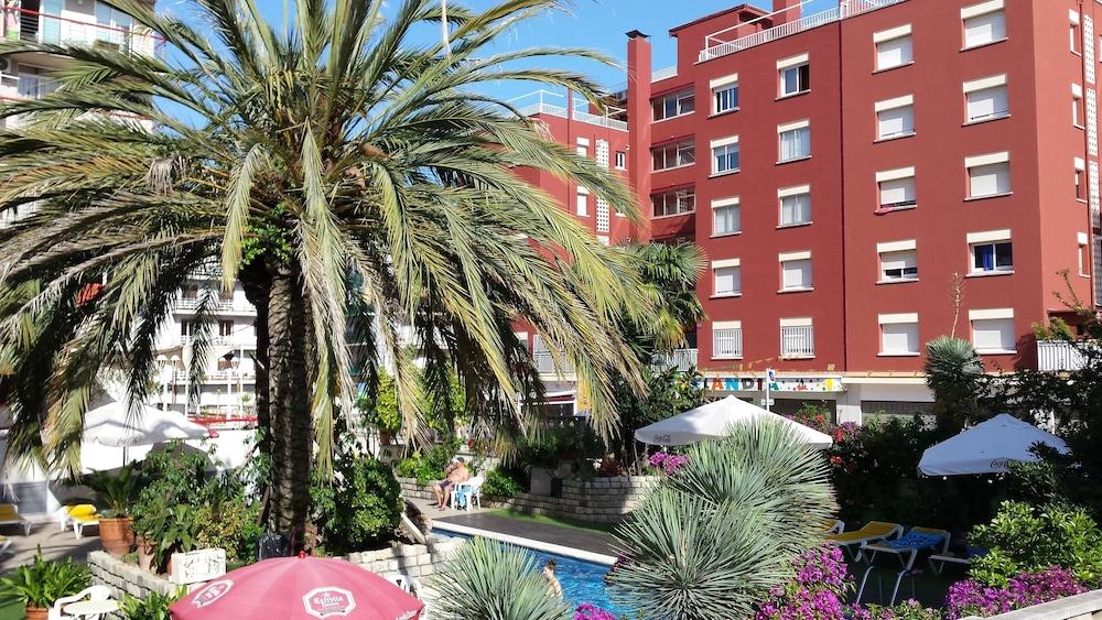 Mar Blau Apartamentos Calella Exterior photo